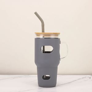 Gobelet en verre de 32 oz pour voiture avec poignée et manchon en silicone avec paille pour une consommation facile - Product Image 4