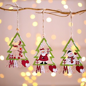 Cadre d'arbre en bois décoratif de dessin animé créatif de Noël Elaphurus Davidianus Snow Homo Sapiens Peint Ornements suspendus 1 pièce - Product Image 1