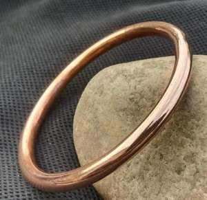 Minimulist กำไลข้อมือกลมเรียบ99.99% ทองแดงแท้ขายส่งกำไลข้อมือกำหนดเองเครื่องประดับ unisex แฟชั่นสวมใส่ทุกวัน - Product Image 3