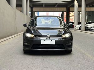 Voitures d'occasion 2016 2017 VW <span class=keywords><strong>Golf</strong></span> <span class=keywords><strong>7</strong></span> <span class=keywords><strong>R</strong></span>-<span class=keywords><strong>Line</strong></span> 1.4TSI Automatique Essence Véhicule Économe en Carburant Bien Entretenu Compact Sportive Berline à hayon - Product Image 2