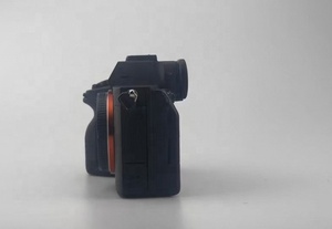 Appareil photo numérique plein format Sony <span class=keywords><strong>A7</strong></span> Mark <span class=keywords><strong>IV</strong></span> 33MP avec enregistrement vidéo 4K <span class=keywords><strong>A7</strong></span> <span class=keywords><strong>IV</strong></span> d'occasion - Product Image 2