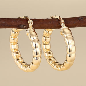 Orecchini a cerchio placcati in oro di marca Thelmiel, in lega di zinco, stile classico, gioielli di moda unisex E4432 - Product Image 4