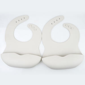 Bavoirs pour bébé en <span class=keywords><strong>caoutchouc</strong></span> <span class=keywords><strong>naturel</strong></span> personnalisés sans BPA Plaque de sucette étanche en silicone avec bouton de fermeture Attrape-miettes - Product Image 2