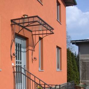 Auvent en fer forgé avec des motifs en spirale forgés à la main, auvent résistant aux intempéries pour la protection de l'entrée - Product Image 1