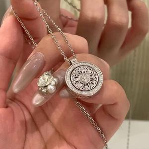 Collier en argent pur S925 avec perle de mer en forme de croissant, luxe, fermoir en or 18 carats, design de niche, poutre d'équilibre pour femmes - Product Image 3