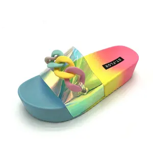 Fantasy Holografische Kleur Vrouwen Slides Gradiënt Kleurrijke Hoge Hak Slippers Zomer Dames Sandalen Met Ketting