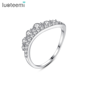 LUOTEEMI zircone gioielli New Fashion Lady AAA zircone Micro intarsio ghiacciato moderno anello nuziale da donna - Product Image 1
