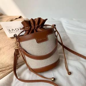 2024 Moda Couro Mulheres CrossBody Bucket Rope <span class=keywords><strong>Bag</strong></span> Elegante Senhoras Designer De Luxo Meninas Drawstring Bucket <span class=keywords><strong>Bag</strong></span> - Product Image 2
