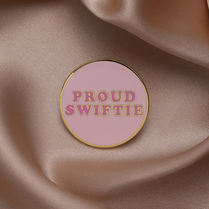 Pin de Solapa Redondo de Aleación Esmaltada Conmemorativa con Diseño de Cantante de Música Occidental - Product Image 4