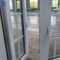 Ventana Abatible de PVC con Doble Vidrio y Diseño de Rejilla, Aislamiento Acústico y Térmico Personalizado para Sala de Estar de Apartamento Moderno