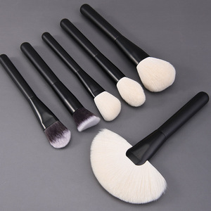 YRX 18pcs Makeup <b>Brushes</b> Set Soft Hair Oem Private Label Makeup <b>Brush</b> Set Cruelty Free Vegan Fiber Makeup <b>Brushes</b> - Product Image 3