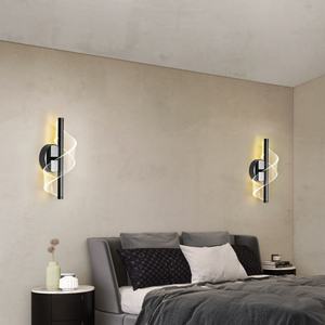 Lampe murale LED moderne créative en forme de vis pour salon, applique murale design personnalisée en acrylique pour chevet, nouveauté 2024 - Product Image 2
