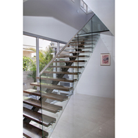 Système d'escalier moderne et durable avec garde-corps en verre trempé, installation facile, marches en bois massif à monopoutre pour salon
