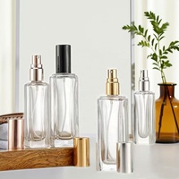 Atomiseur de parfum portable rechargeable personnalisé SLB 8ml 10ml, flacon vide en verre transparent avec collier métallique et écran, idéal pour les voyages