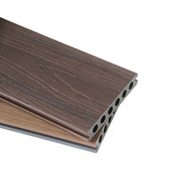 Planches de terrasse composites résistantes aux rayures et à l'usure pour l'extérieur, imperméables pour piscine, extrudées sur un seul côté, extrusion 138*23mm
