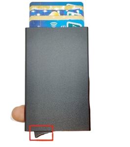 Porte-cartes automatique en cuir véritable pour homme, avec blocage RFID, étui pour cartes de crédit en aluminium - Product Image 1