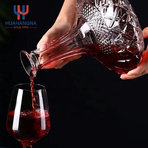Elegante decantador de vino de cristal de 1400ML para bodas hecho a mano con logotipo personalizado y grabado sin plomo presentado en una caja de regalo - Product Image 4