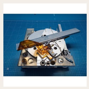 Plateau rotatif de pré-alignement de plaquettes KLA 8250XP - Product Image 6