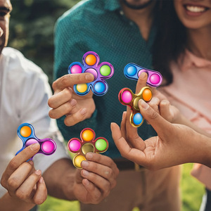 Fidget <span class=keywords><strong>Spinner</strong></span> <span class=keywords><strong>Bubble</strong></span> Popper 2 en 1, jouet sensoriel Pop Push, <span class=keywords><strong>spinner</strong></span> manuel, anti-stress, en plastique, cadeau pour enfants et adultes - Product Image 1