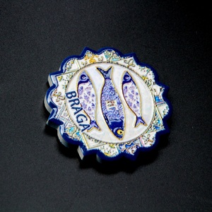 Aimant de réfrigérateur en céramique Souvenir touristique de <span class=keywords><strong>Braga</strong></span> <span class=keywords><strong>Portugal</strong></span> imprimé de logo personnalisé en gros - Product Image 1