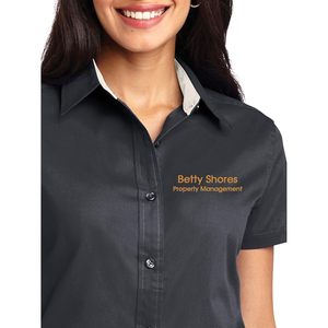 Chemise boutonnée décontractée brodée sur mesure pour femmes, manches courtes, entretien facile, toutes saisons, usage quotidien - Product Image 2