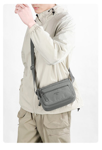 Sac bandoulière en nylon léger et respirant avec fermeture éclair, sac de poitrine tendance, sac banane de course pour l'extérieur - Product Image 5