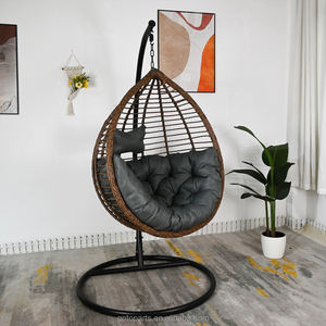 Chaise suspendue de jardin en bois moderne, mobilier d'extérieur pour patio, vente chaude 2025, OEM ODM - Product Image 2