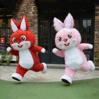 Les fabricants fournissent des vêtements pour poupées de dessin animé, des poupées gonflables humanoïdes en peluche, des costumes de scène pour poupées humaines.
