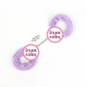 กุญแจมือผ้ากำมะหยี่พร้อมกุญแจ สีเงิน สำหรับผู้ใหญ่ ใช้งานง่าย พกพาสะดวก - Product Image 3