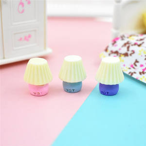 Bonne Qualité Oeuvre Enfants Vêtements Avec Simulé Développé Mini Petite Lampe De Table Résine Artisanat - Product Image 5