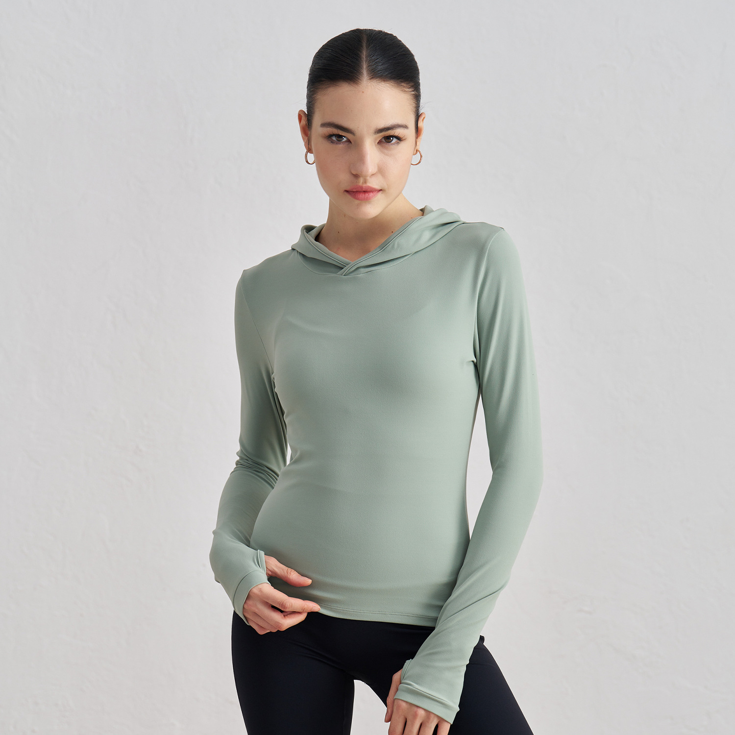 Compression Active Stretch Breathable Lightweight Women'S Sports Long Sleeve with Hooded and Thumb Hole Yoga Top Front Logo