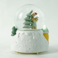 Globe à neige musical LED 100 mm en forme de maison de pain d'épices, boule de neige aquatique, artisanat en résine, décoration de maison pour les fêtes
