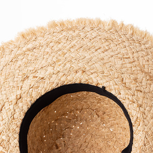 Chapeau de soleil dôme à large bord en paille de raphia naturelle pour enfants, avec bords effilochés, idéal pour le voyage, collection Printemps-Été - Product Image 6