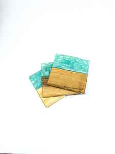 Posavasos Rústicos Elegantes de Resina Natural y Madera que Protegen las Superficies de los Muebles de Manchas de Agua, Marcas de Calor y Derrames Diarios - Product Image 3