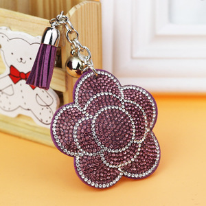 Nouvelle Offre Spéciale : Porte-clés Tlannelette à Pampilles et Diamants Incrustés, Breloque Fleur Tendance pour Sac et Voiture - Product Image 3
