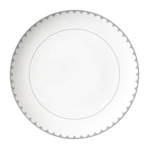<span class=keywords><strong>Vajilla</strong></span> de cerámica con ribete de oro y <span class=keywords><strong>plata</strong></span> <span class=keywords><strong>blanca</strong></span> de lujo, platos de porcelana de catering occidental, juego de platos para Banquete de boda de Hotel - Product Image 1
