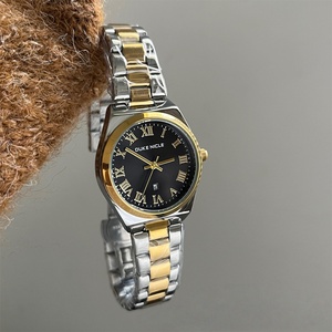 Montre-bracelet vintage pour femme, cadran noir avancé avec chiffres romains, exquise et élégante - Product Image 1