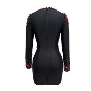 Abito Fasciante Personalizzato OEM con Diamanti Rossi 3D, Maniche Lunghe, Sexy e alla Moda, con Perle, per Feste Casual, con Dettagli Traforati - Product Image 6