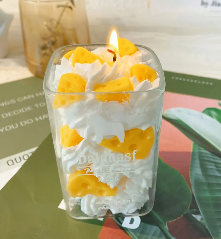 チーズカップアロマセラピーキャンドルかわいいクリエイティブなバースデーケーキガールフレンドへのかわいいギフトニッチ装飾キャンドル