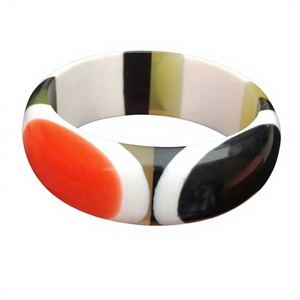 Ensemble de bracelets en résine colorée en bois, unisexe, décontracté, sportif, élégant, bijoux multicolores en bois, accessoire de mode pour femme - Product Image 3
