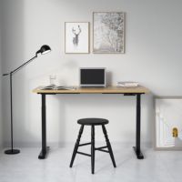Bureau réglable en hauteur, table de jeu moderne et technologique pour ordinateur, idéale pour l'étude