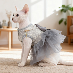 Vestido Gris Cisne para Mascotas con Collar de Perlas para Perros y Gatos, Falda de Poliéster para las Cuatro Estaciones QZ20260119-22 - Product Image 4