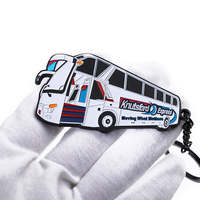 Porte-clés personnalisé en métal émaillé souple avec logo coloré en forme de mini bus