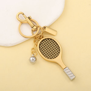 Porte-clés vintage en forme de raquette de tennis dorée, mini pendentif en métal pour sac de sport, breloque en alliage, cadeau souvenir pour les amateurs de tennis, pour clés de voiture - Product Image 2