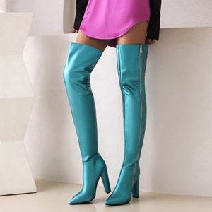 Botas altas hasta el muslo para mujer con cremallera lateral larga, tacón de bloque, punta puntiaguda, botines por encima de la rodilla para piernas anchas y pies grandes - Product Image 4