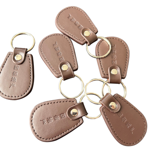 พวงกุญแจหนัง RFID ปรับแต่งได้ 13.56Mhz บัตร RFID 125KHZ เขียนซ้ำได้ T5577 บัตรควบคุมการเข้าถึงแบบคัดลอกได้ พวงกุญแจ RFID NFC Google - Product Image 1