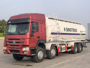 รถบรรทุก HOWO 8X4 38M3 สำหรับขนส่งสินค้าแห้งแบบเป็นชุด พร้อมระบบเป่าลมสำหรับขนส่งสินค้าแบบผง - Product Image 2