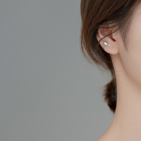 925 Sterling Silber Blumen-Tulpenform Vergoldete Kleine Ohrstecker Modeschmuck für Frauen und Mädchen