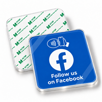 Plaques NFC personnalisées en acrylique pour suivre Facebook, étiquettes de suivi des réseaux sociaux à toucher pour les commerces de détail et les entreprises hôtelières