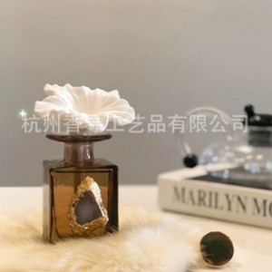 Seek Aroma Ceramic <b>Reed</b> <b>Diffuser</b> Handmade Flameless Aromatherapy Essential <b>Oil</b> Home Gift Set Fresh Air All Season - Product Image 4